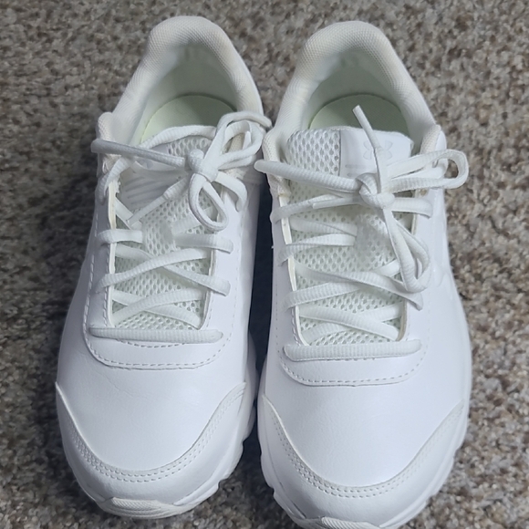 Under Armour White Sneakers - Picture 3 of 8